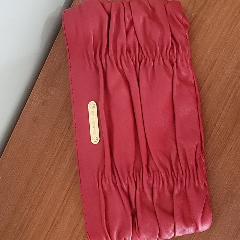 Michael Kors Red Ruched Leather Convertable Clutch Crossbody Gold Hardware  Bin2